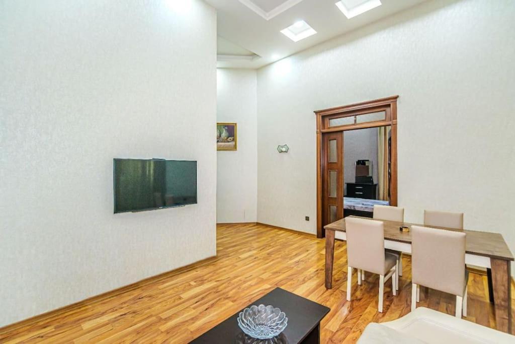 City Center Apartment Баку Екстер'єр фото
